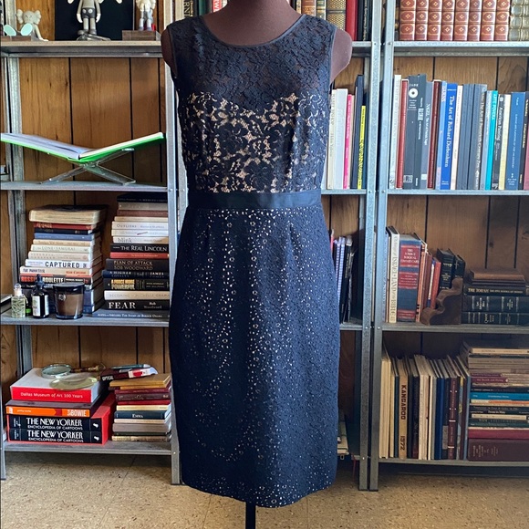 BCBGMaxAzria Dresses & Skirts - BCBG MAXAZRIA lace black dress